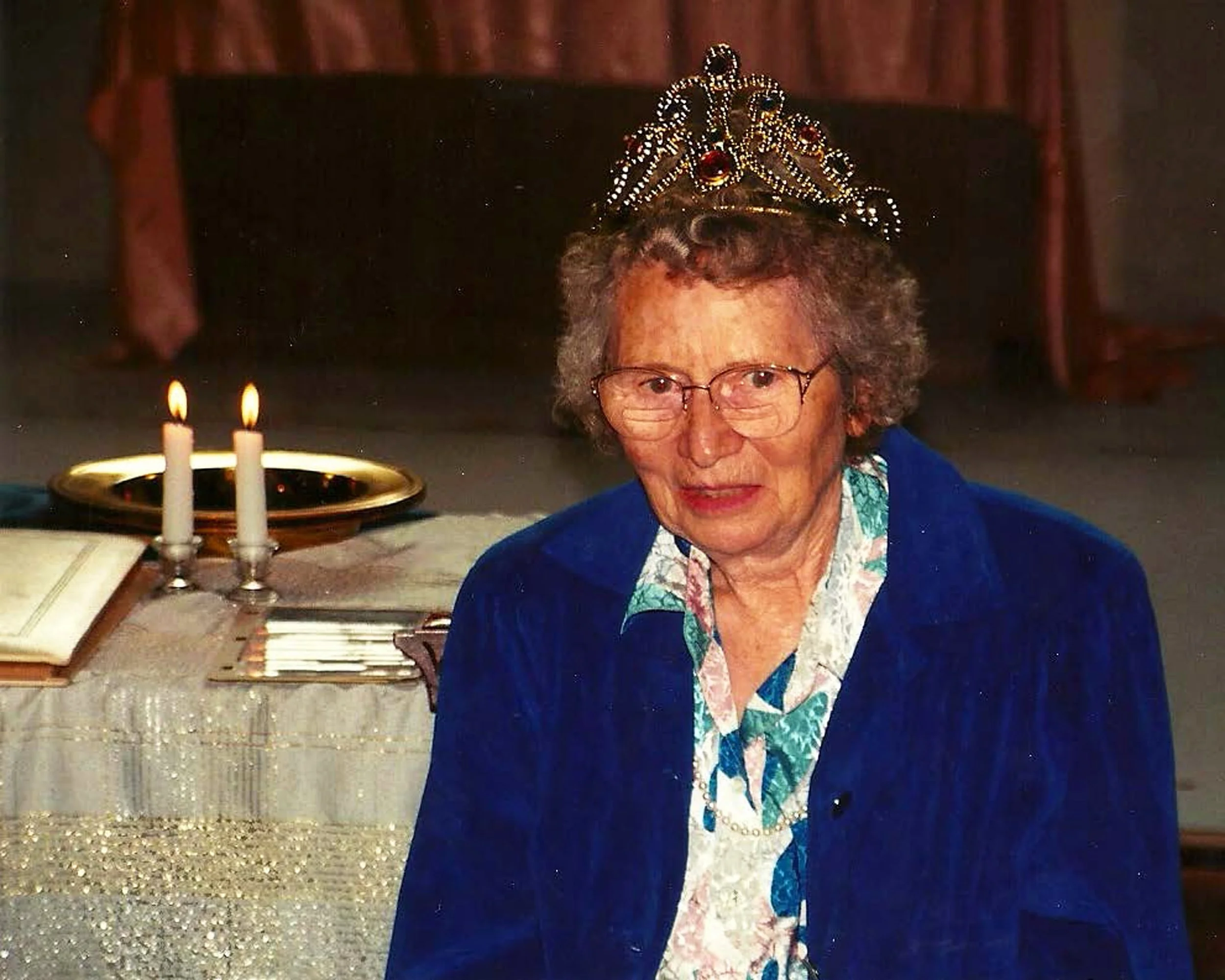 2.Queen LaVerne Uhte.jpg