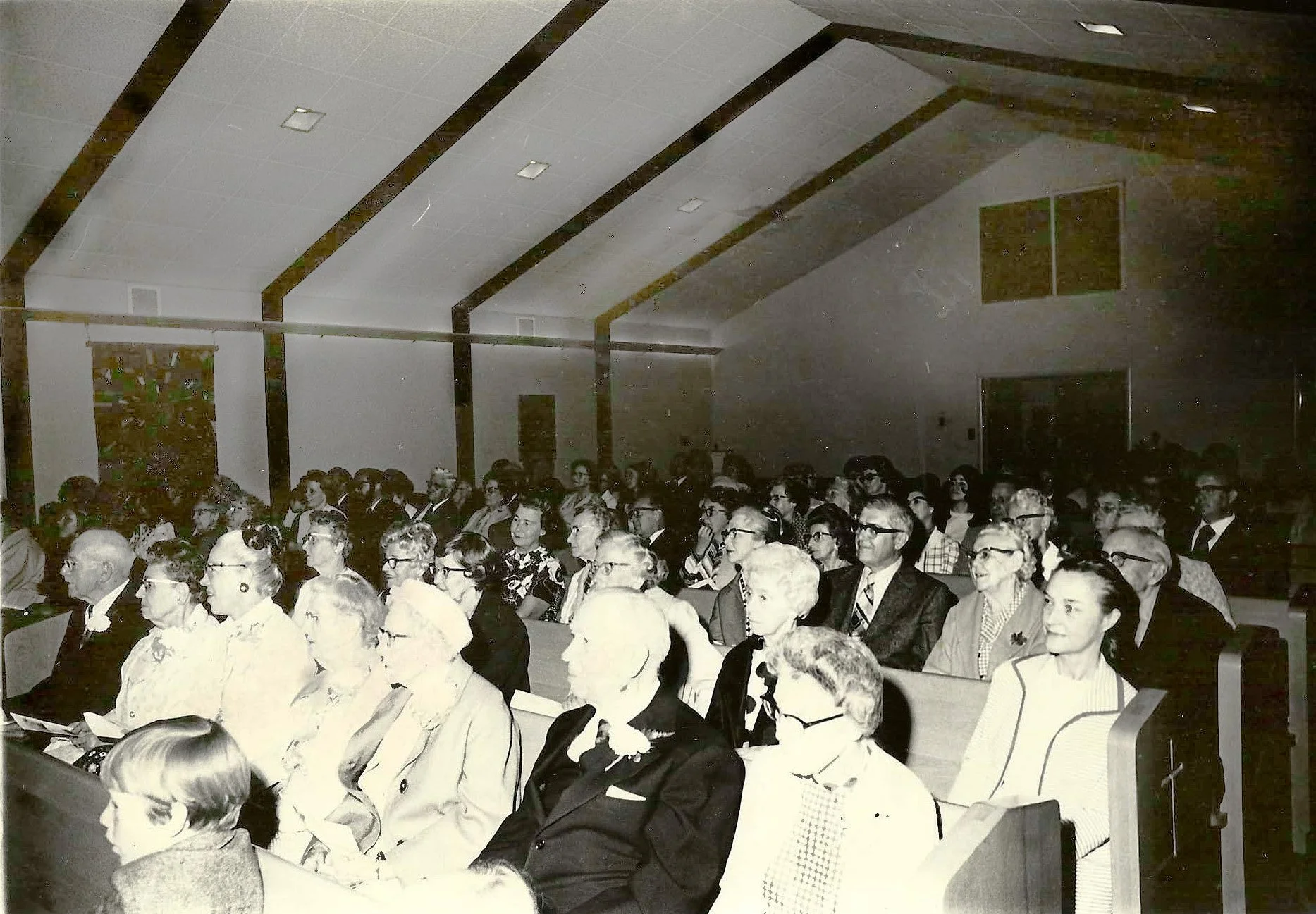 3.Congregation in new churchA.jpg