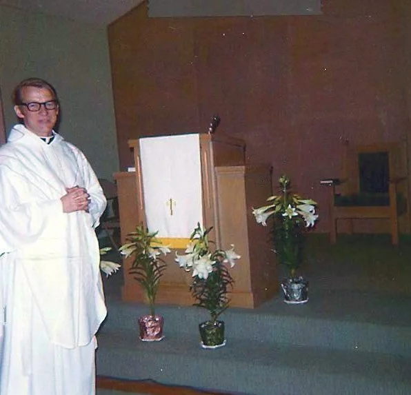 Rev. Stephen Knight 1973.jpg