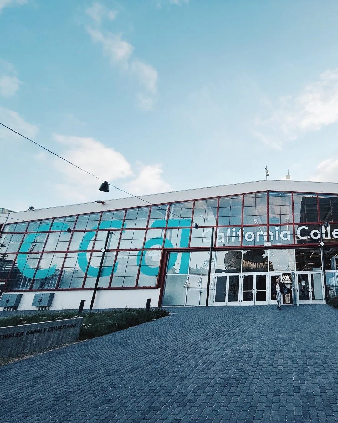 Yesterday, Ariana, had the joy of guest lecturing for the Creative Entrepreneur course at @cacollegeofarts.

She shared a talk on Building Culture Beyond the Product -- exploring how vision, mission, values, and practices shape the foundation of crea