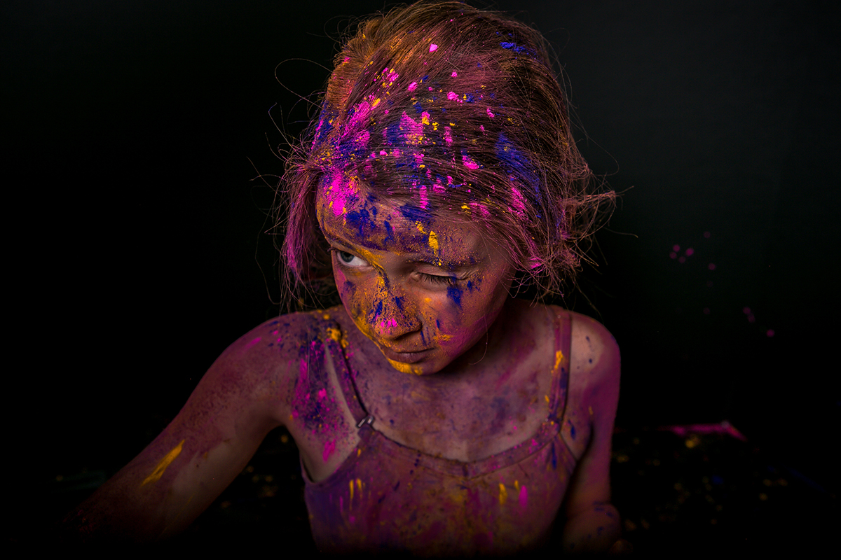 holi powder 3.jpg