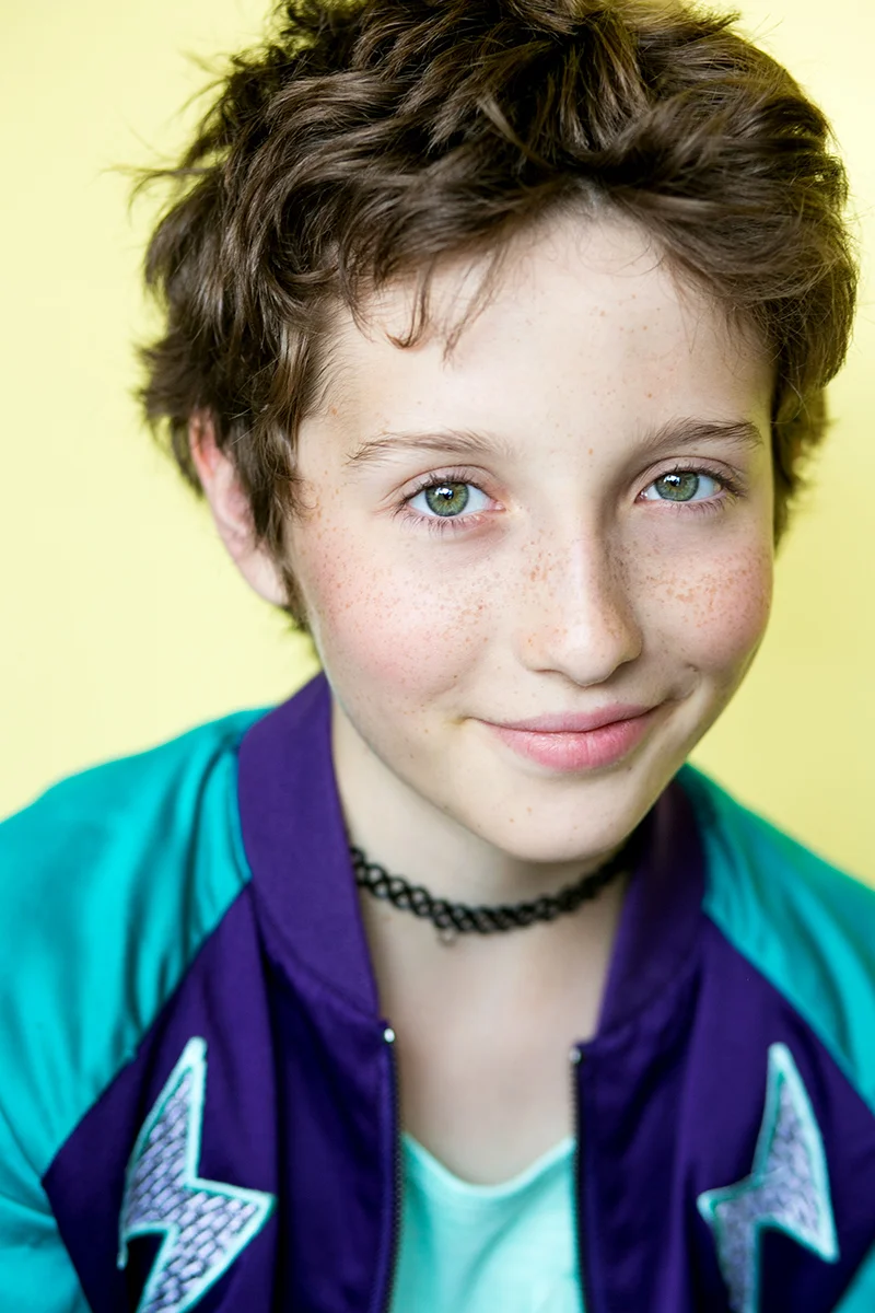zelly yellow bg 1 web.jpg