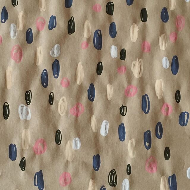 No gift wrap no worries!
And a little muslin bear comforter.
&bull;
&bull;
#kraftpaper #giftwrap #wrapitup #gifty #diygiftwrap #wrappingpaper #spotty #dotty #patternplay #muslin #doublesided #reversible #bear #comforter #forlittleones