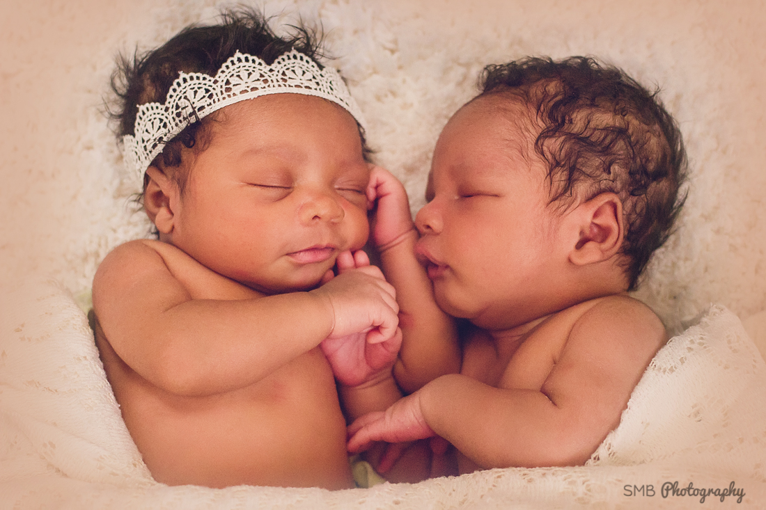 Oklahoma City Newborn Photographer | Twin Love