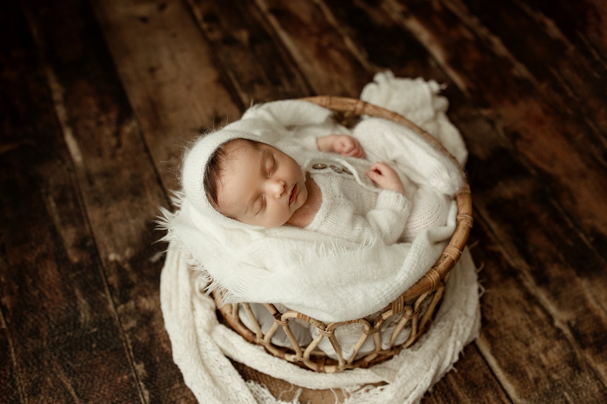 Leighton-Mills-Newborn-Session-9796-Edit.jpg