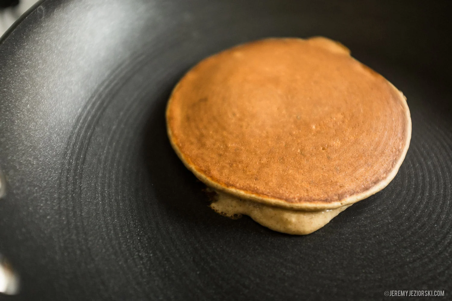 Healthy-Banana-Pancakes-Recipe-Emily-Jeremy-Jeziorski-07.jpg