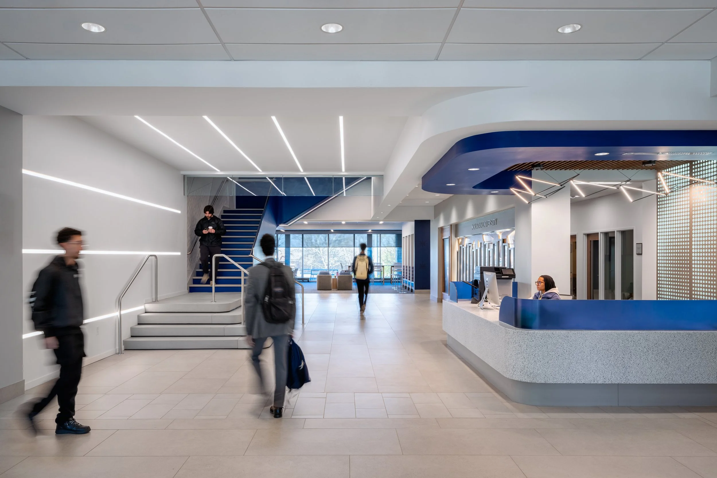 ESa_Moravian_Hub_Lobby_01_People.jpg