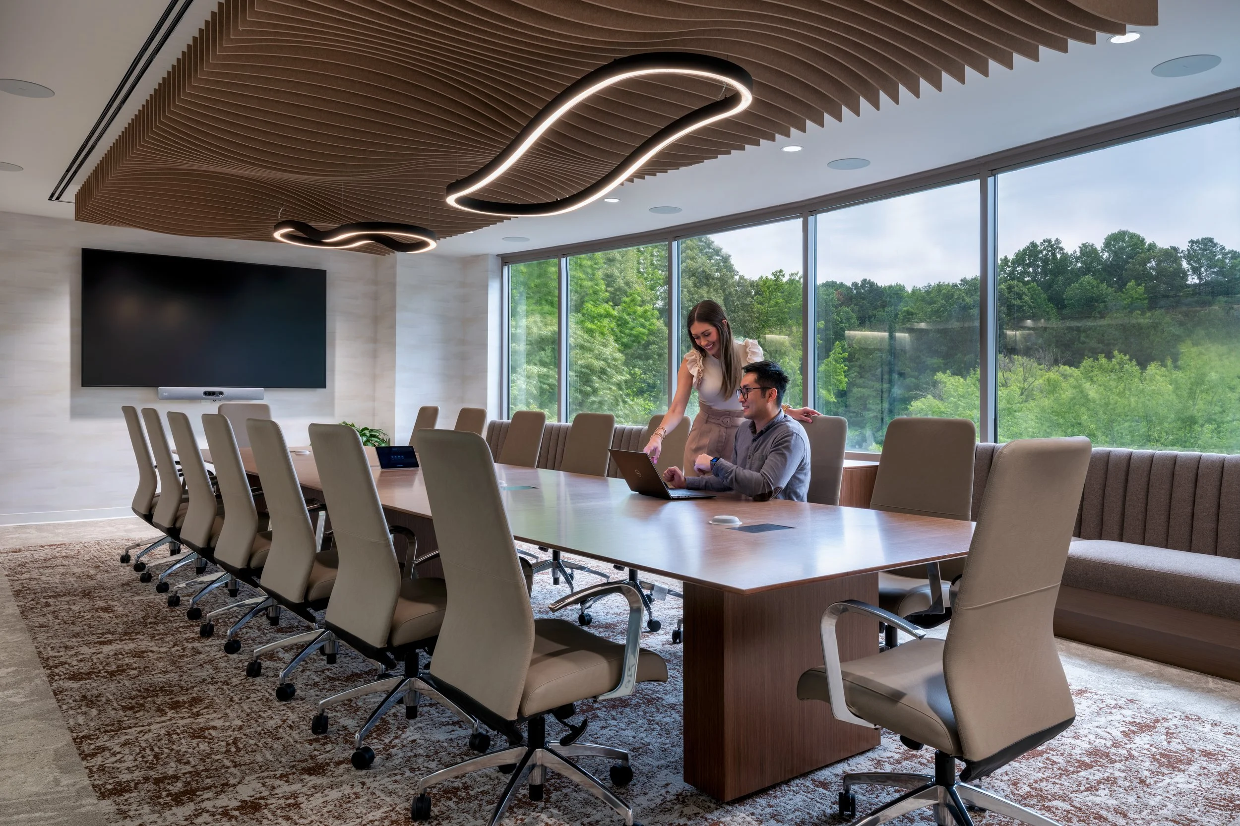CC_SOMPO_Boardroom_01_People.jpg