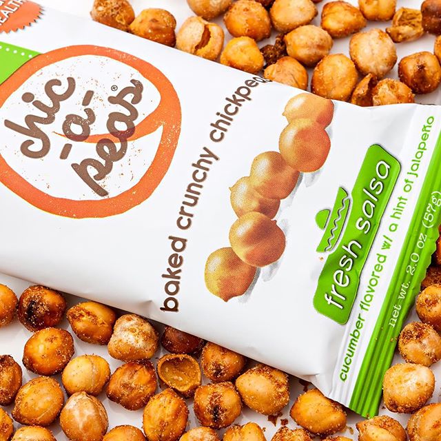Try one of our new flavors- Fresh Salsa! Cucumber with a hint of jalapeño...perfect snack for the summertime! Try them in your salad! #chicapeas #saladtopping #summertime #snackhealthy