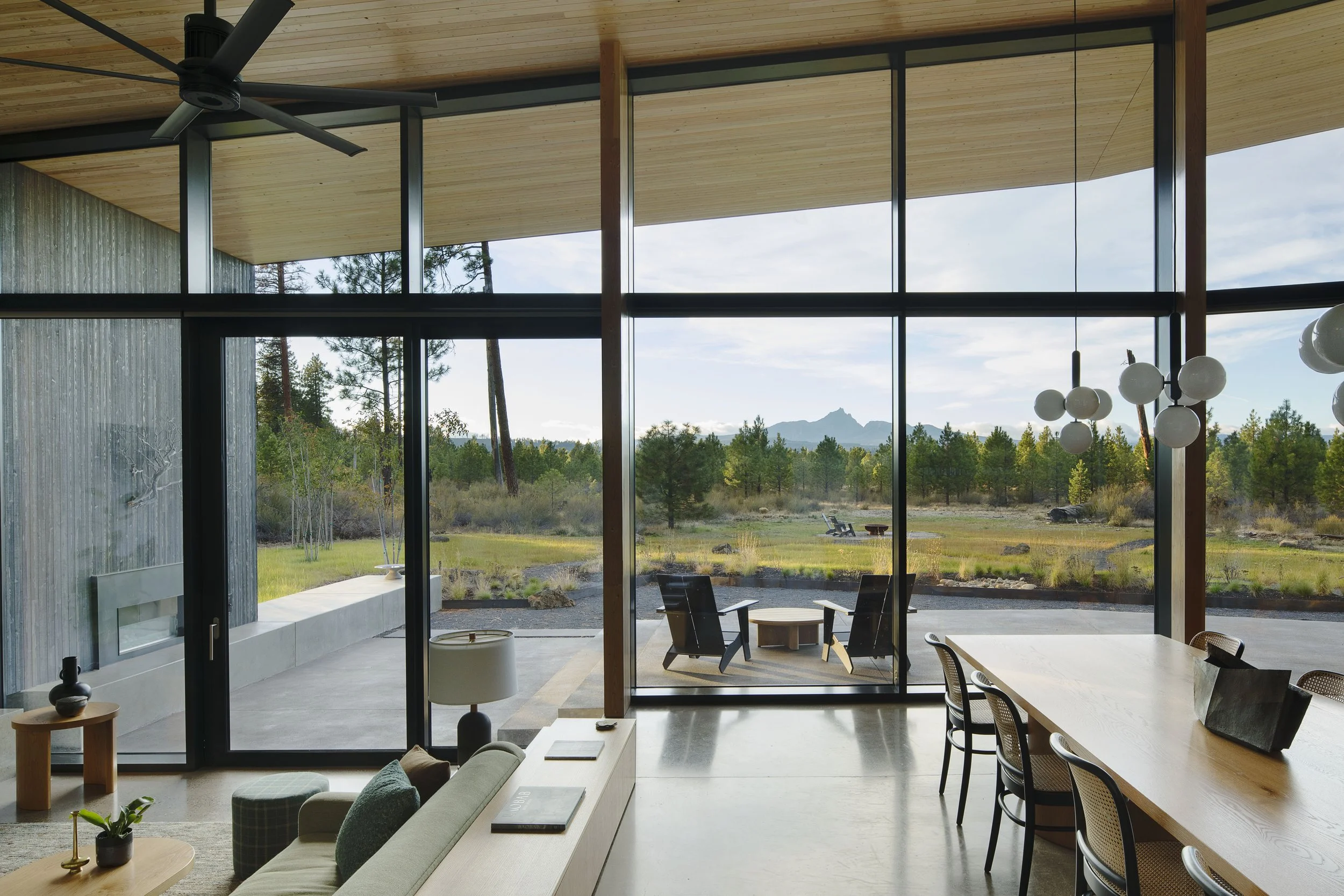 Black Butte Residence_05_Jeremy Bittermann.jpg