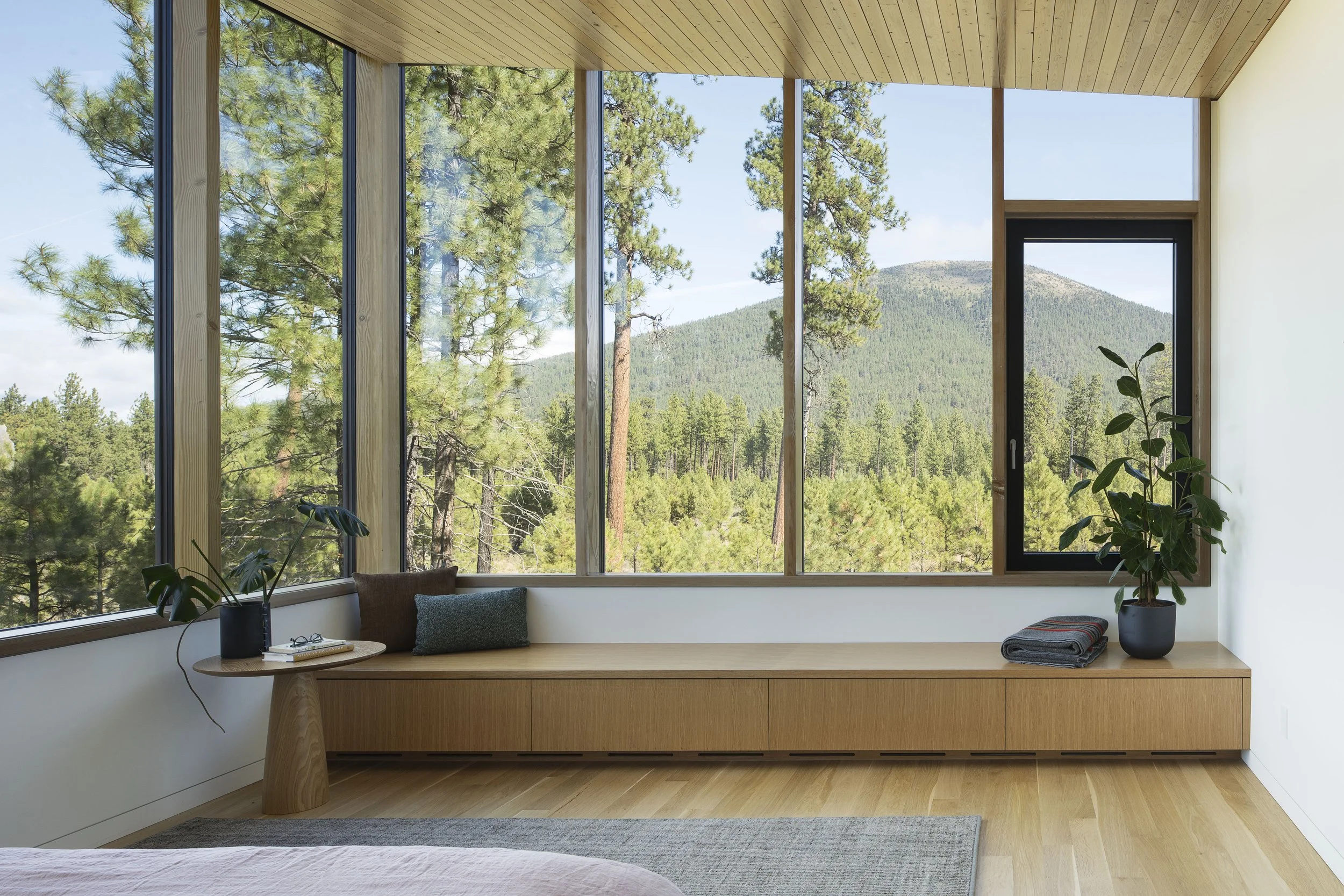 Black Butte Residence_10_Jeremy Bittermann.jpg