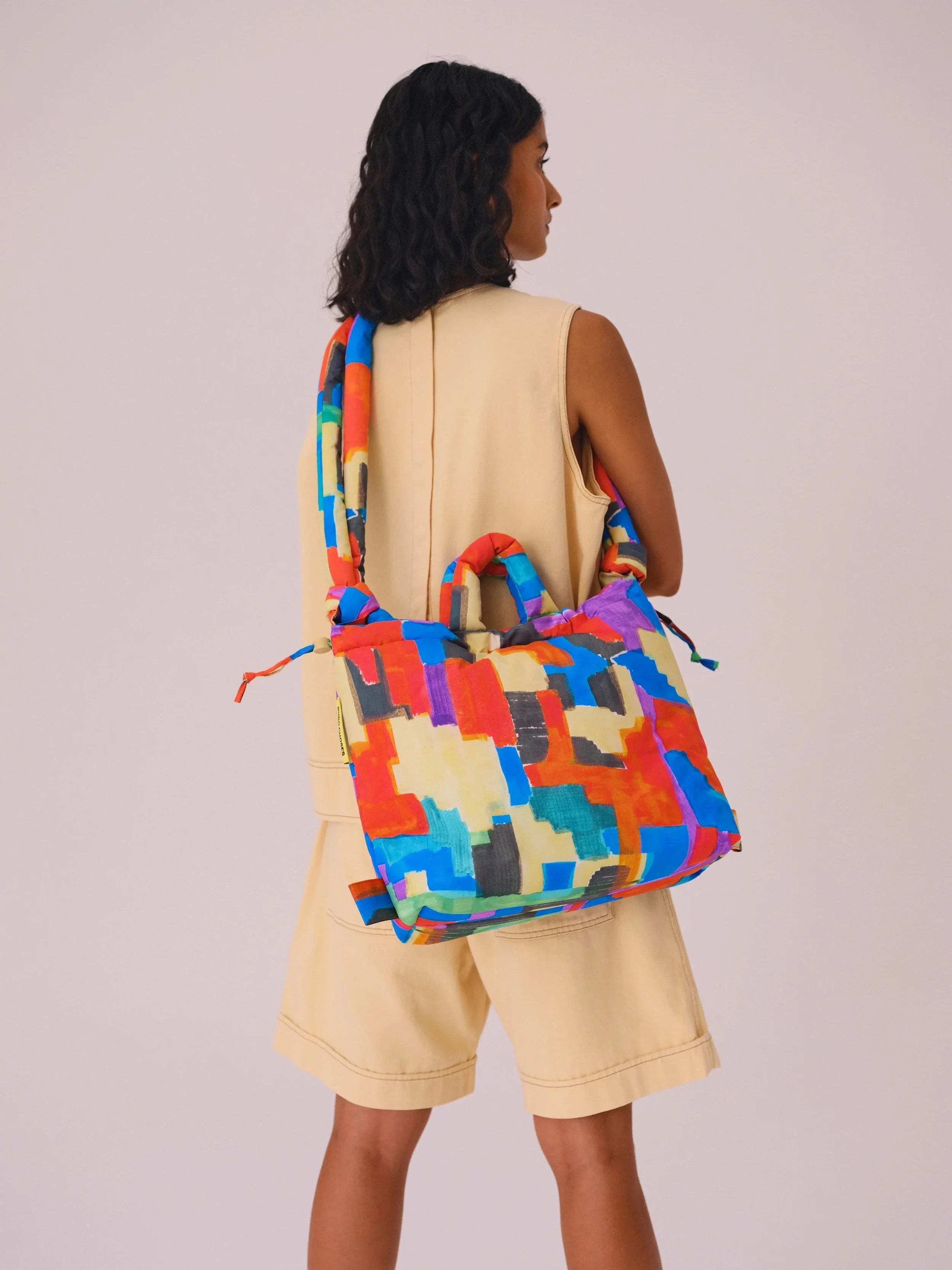 MULTICOLOR PATTERN Olend-Abril242908.jpeg