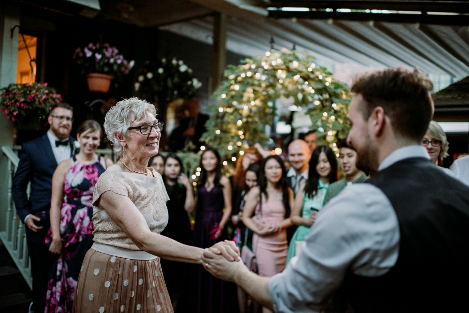 0677-MarkJess_Chinese-Pittsburgh-wedding-Morning-Glory-Inn.jpg