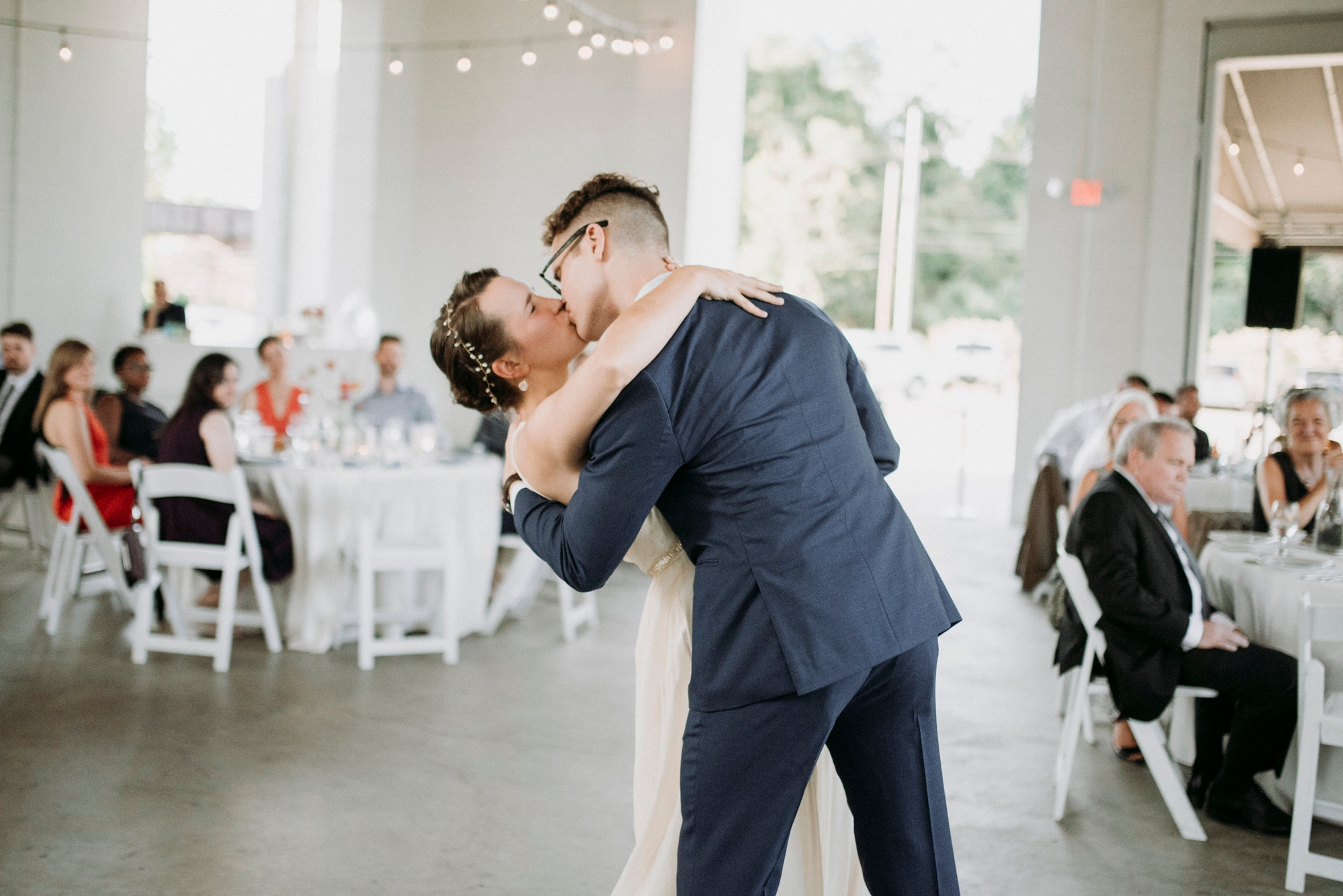 Adriana+Sam-0365_Pittsburgh-Aspinwall-Riverfront-Park-wedding.jpg