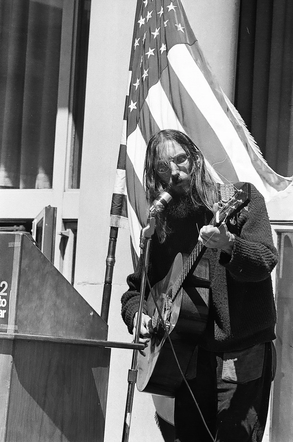 24290110-Guitar player.jpg