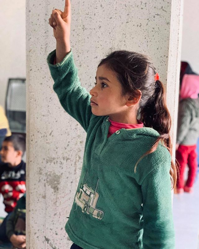 We love to see kids, like this girl here, excited to participate in our Bible lessons. Every week at our lighthouse in the Beqaa Valley we have a children's program including games and a Bible study for the many refugee kids in the area. The kids that come not only enjoy the games but also look forward to hearing new Bible stories!
#Kidsministry #HorizonsKids #refugeechildren #1000Lighthouses