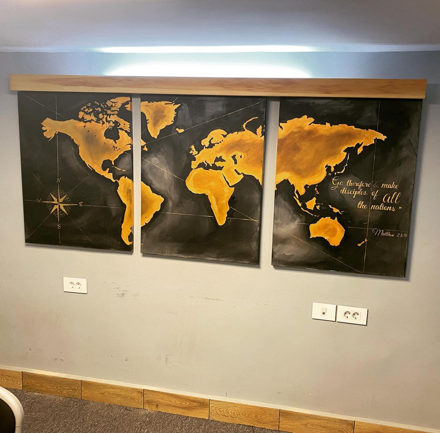 These paintings on a wall at the MEC in Beirut say it all!
#greatcommission #makedisciples #middleeastcenter #lebanon