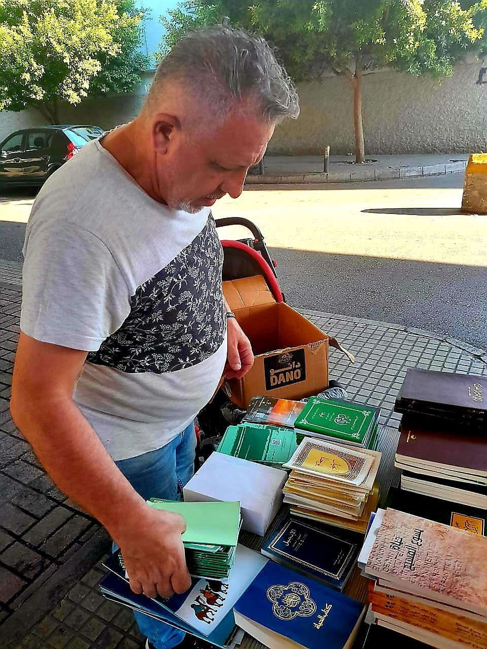 Street evangelism - Spiritual books distribution.jpeg