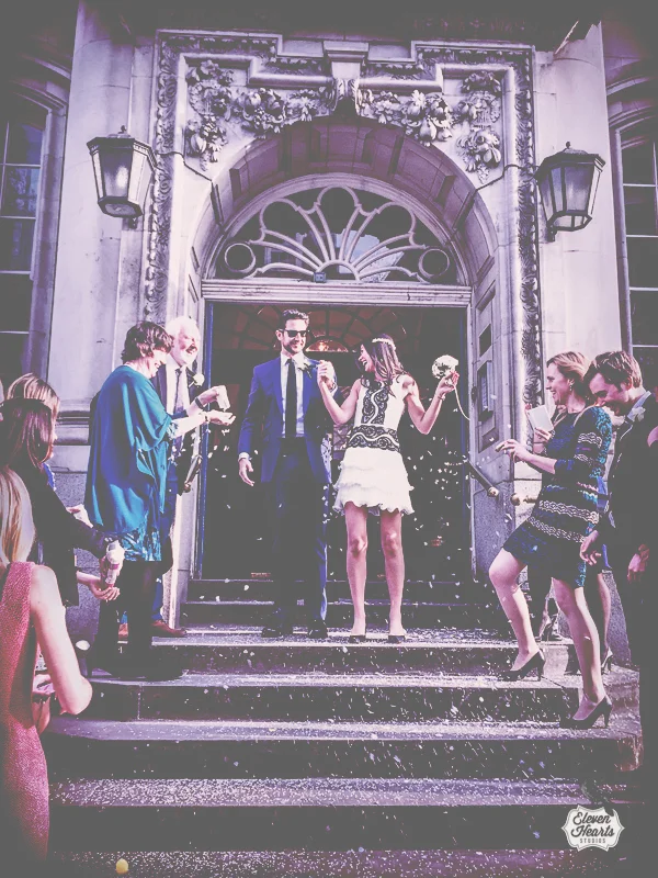 Marrying in London? Don`t you love the retro look with this short wedding dress!