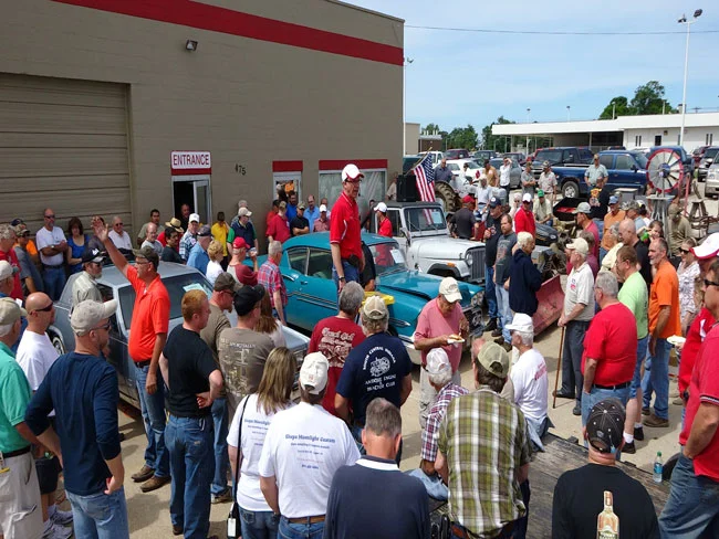 Large Crowd On Hand