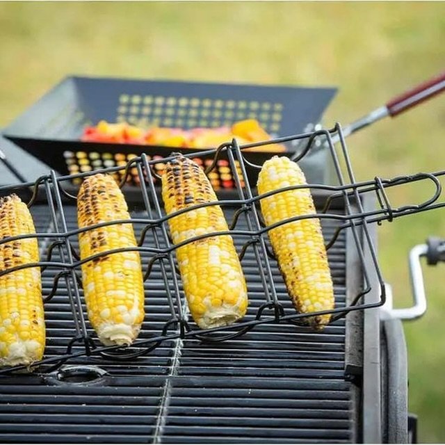 It&rsquo;s Corn! 🌽
Corn grilled to n perfection is a bbq party must! Our corn basket holds three corn cobs in place over a barbecue or fire pit. The wood handle keeps hands away from the flame. Don&rsquo;t forget the salt and butter! 

Shop here 👉?