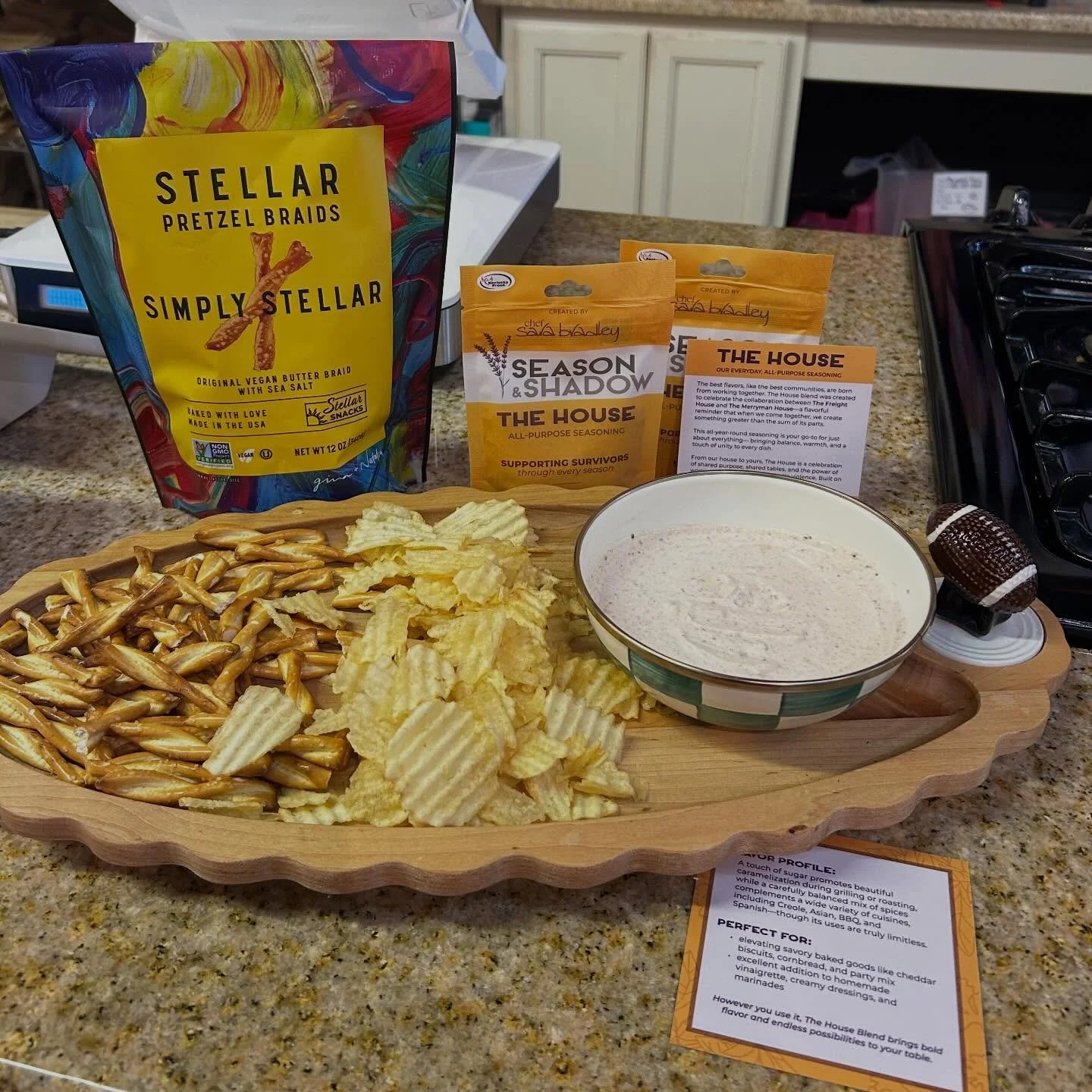 The perfect game day snack that&rsquo;s convenient, easy, and delicious. 

Sara Bradley&rsquo;s House Seasoning + sour cream = the easiest, most delicious dip paired with our stellar pretzels perfect for game day tomorrow!