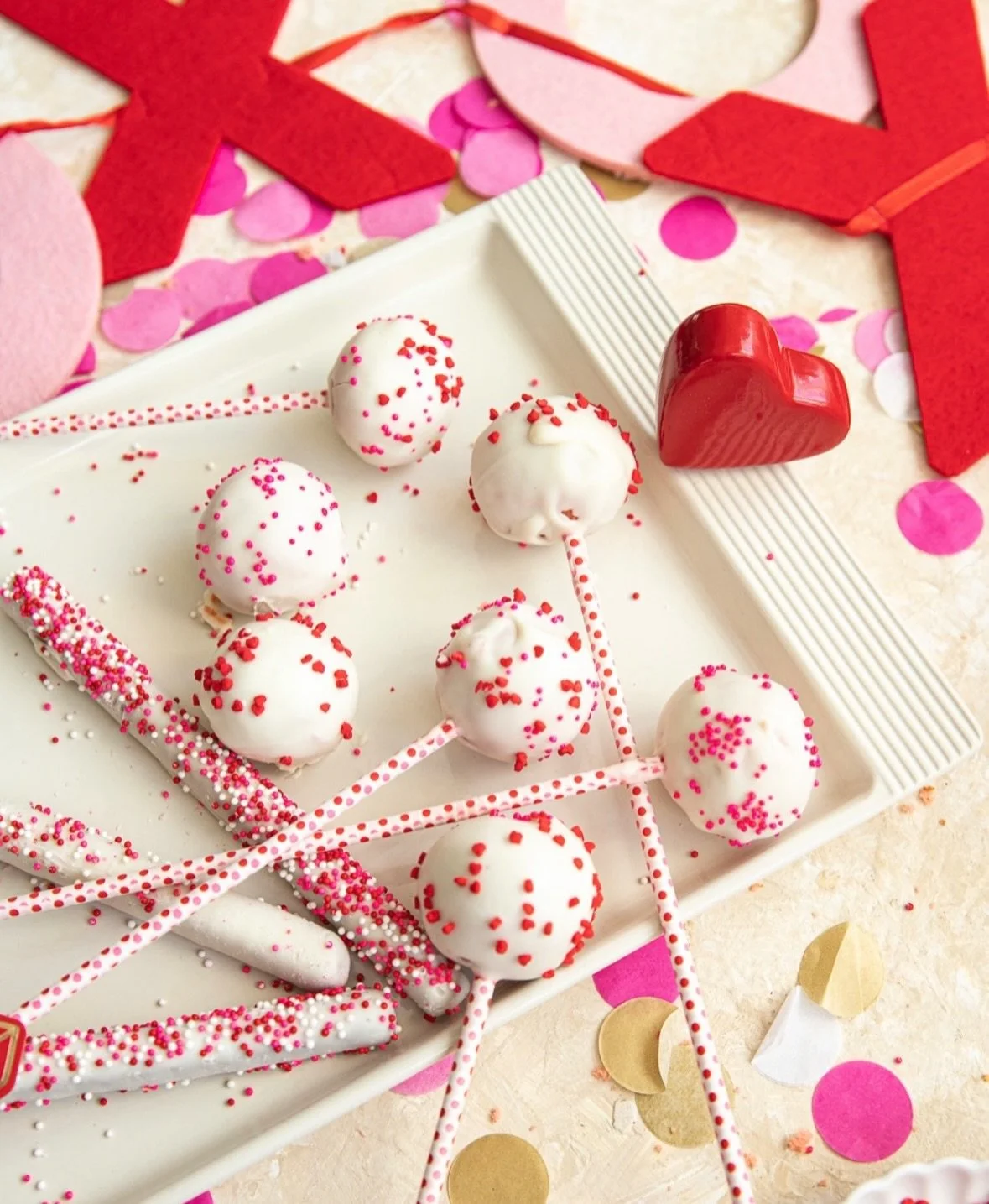 Tomorrow is Valentine&rsquo;s Day! 
Did it sneak up on you? Don&rsquo;t worry, we&rsquo;ll be open at 10am!!! Stop buy and let us help you give the BEST gift! 

Give the best gift, host the best gathering, have the most fun. 🏬Shop in Store: 321 Broa