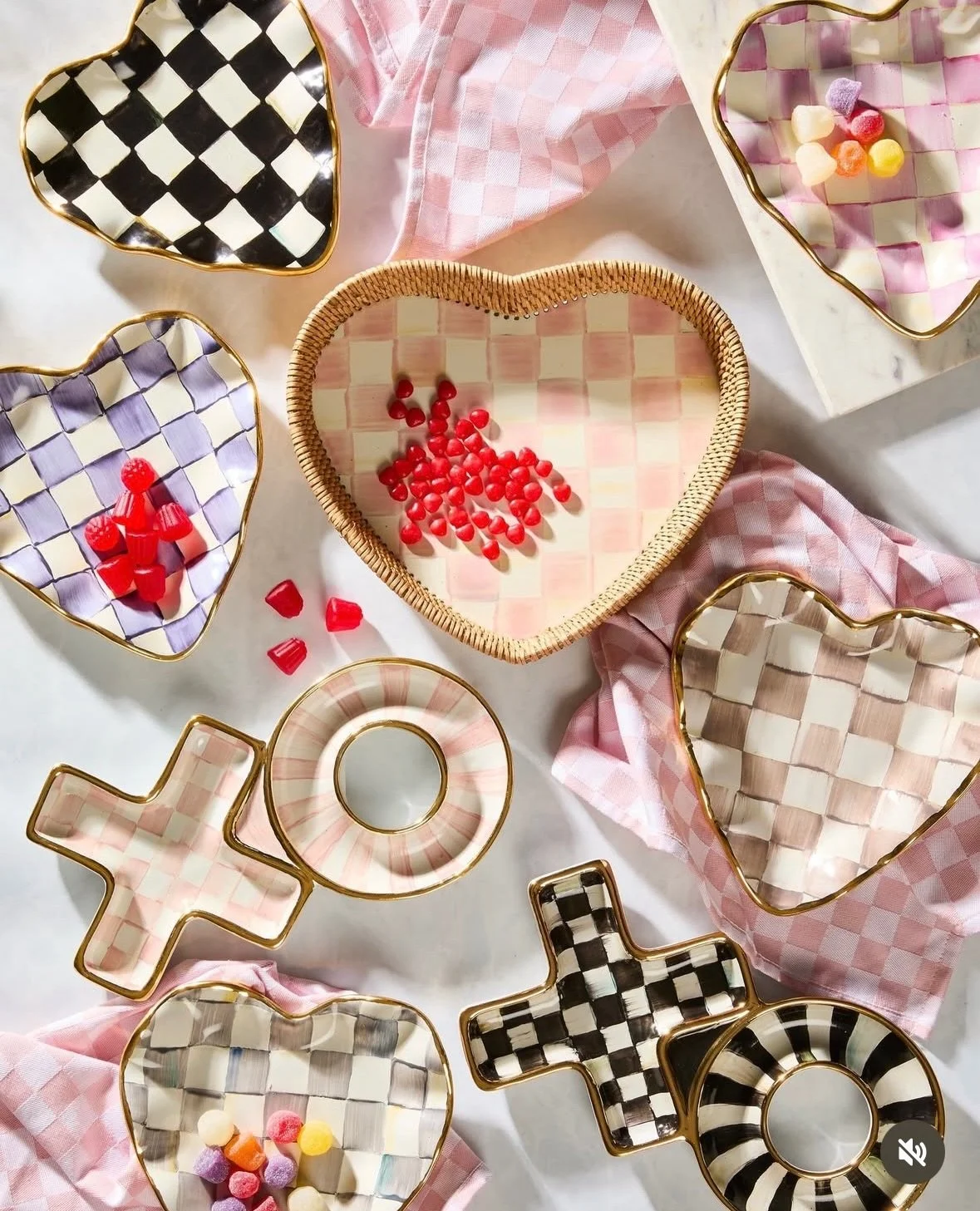 💘 Last-minute Valentine&rsquo;s gifts?
Yes, we have them.

Serveware, home favorites, gourmet treats, and more from brands you love like Pampa Bay, MacKenzie-Childs, Nora Fleming, and Geometry.

Open 10-5! Stop in and shop local 💕

Give the best gi