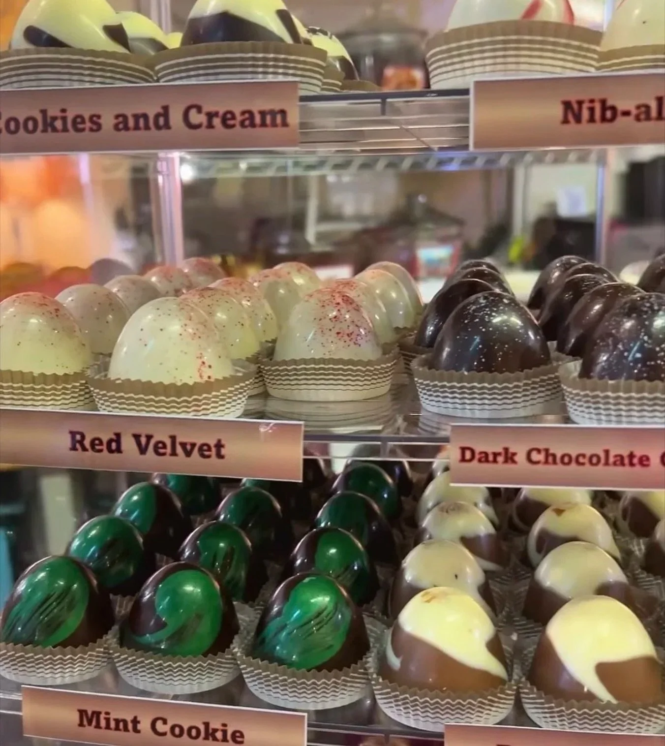 Check this out! Each Mouth Watering Truffle Is Hand Molded, Hand Painted And Has Incredible Flavor Combinations. 🤤🍫

Give the best gift, host the best gathering, have the most fun. 🏬Shop in Store: 321 Broadway, Paducah, KY 📞Call to order: 270.534