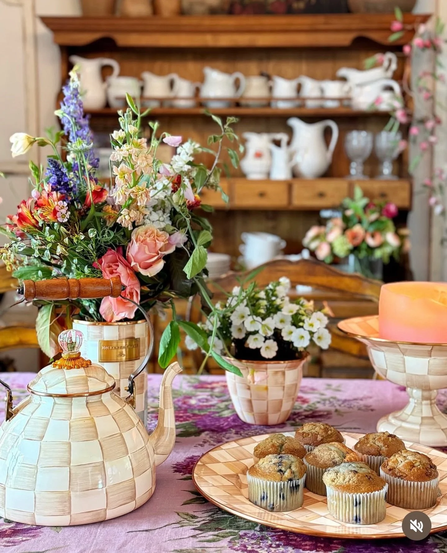 Treat your brunch guess to a beautiful table scape with Mackenzie Childs ❤️

Give the best gift, host the best gathering, have the most fun. 🏬Shop in Store: 321 Broadway, Paducah, KY 📞Call to order: 270.534.5951 📲Text a personal shopper: 859.379.4