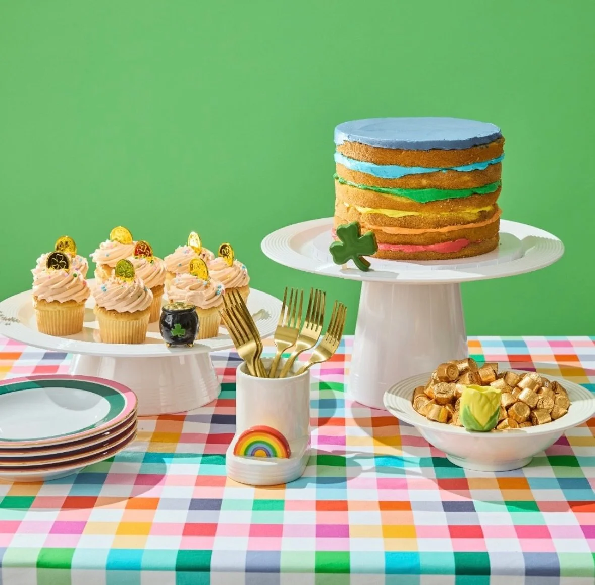 Feeling extra lucky to be the place you choose for gifting, hosting, and celebrating all the little moments in between. Your tables, your parties, your thoughtful surprises&hellip; and our Nora Fleming St. Patrick&rsquo;s Day minis! 🍀🌈✨

From the p