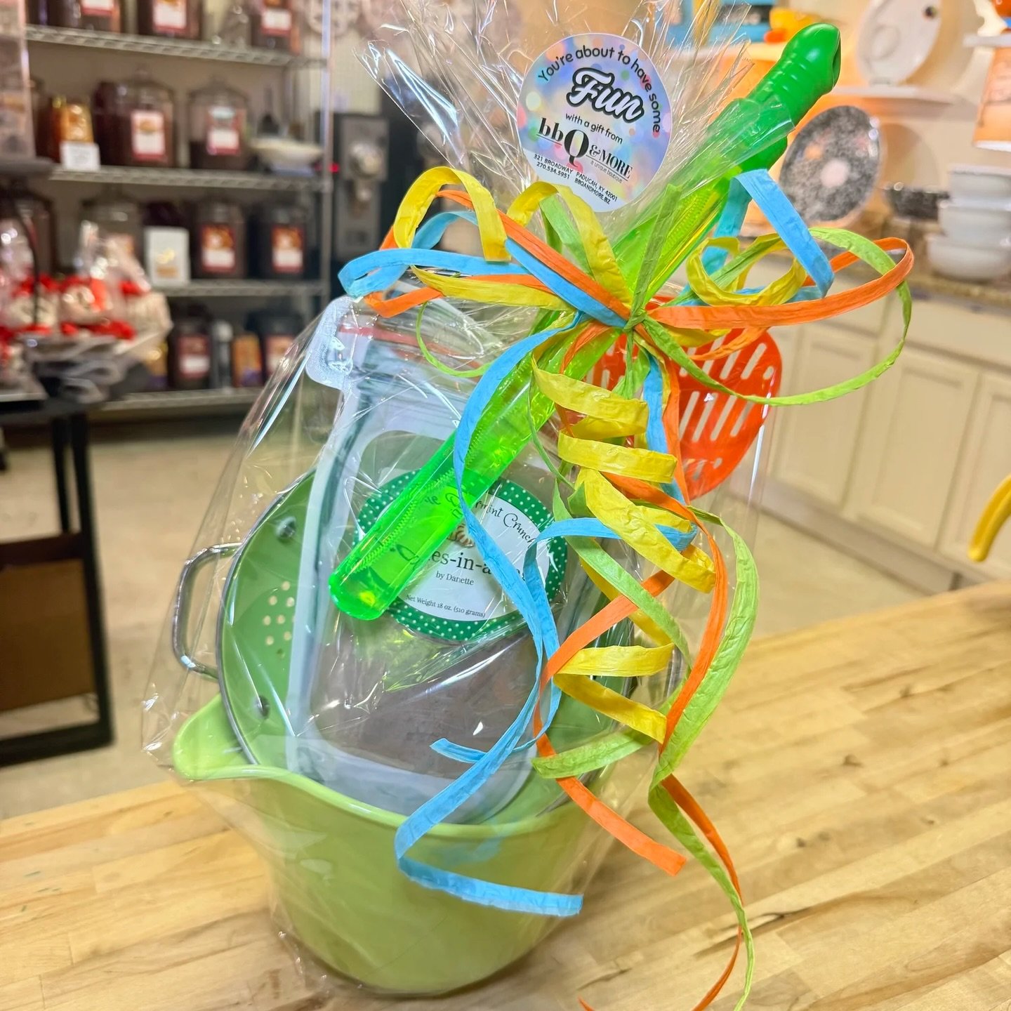 THE GARDEN KITCHEN KIT
$70.00

 Fresh, fun, and ready for spring! This bundle is perfect for the home cook who loves bright colors and easy prep. Whether you&rsquo;re rinsing veggies or whipping up a fresh spring side, this set brings joy right to th
