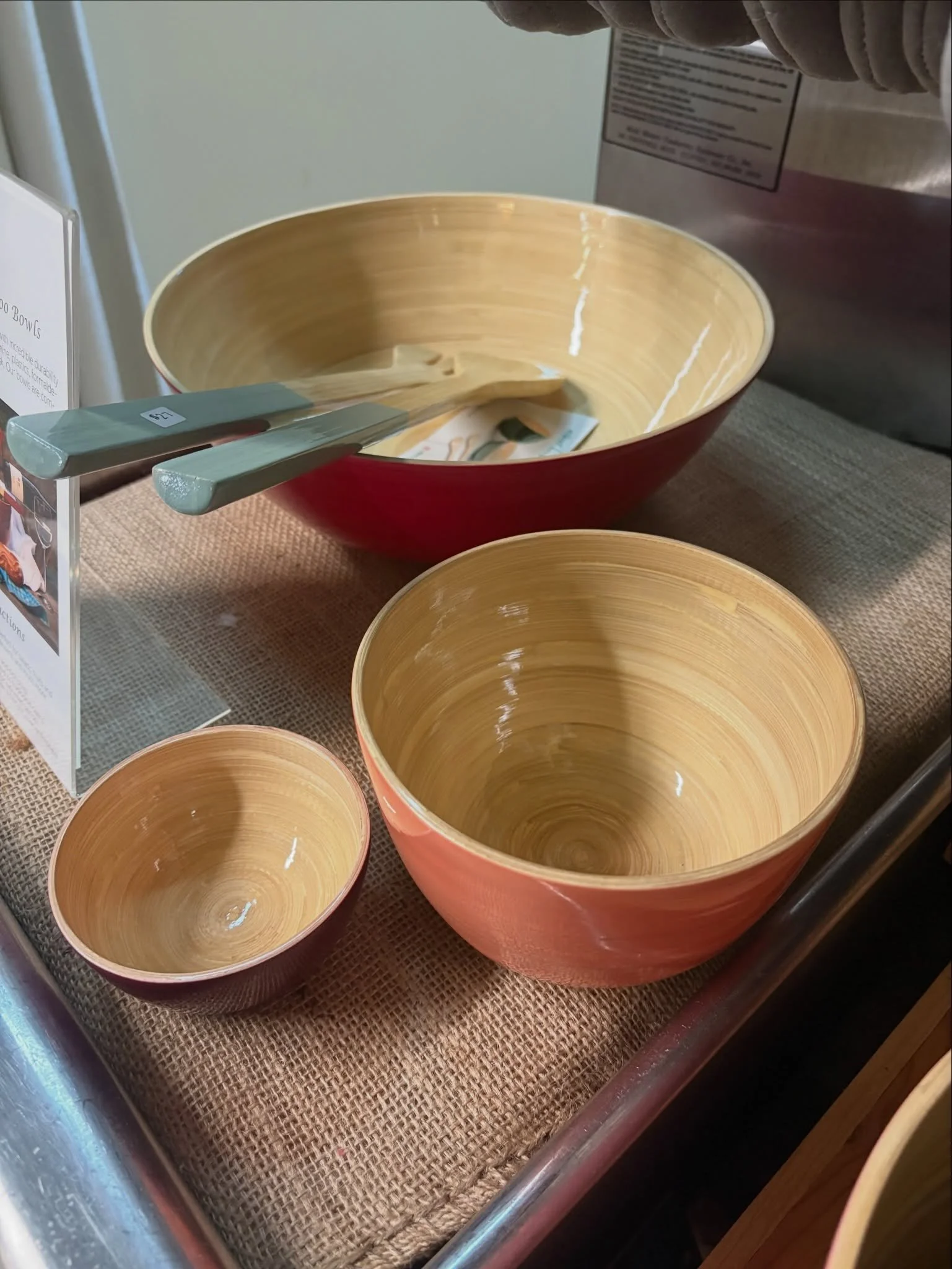 Handcrafted Bamboo Bowls 💕

These bamboo products are 100% handcrafted with incredible durability and unmatched quality. No plastics, formalde-hyde, or any chemicals that pose a health risk. The bowls are completely food-safe and perfect for salads,