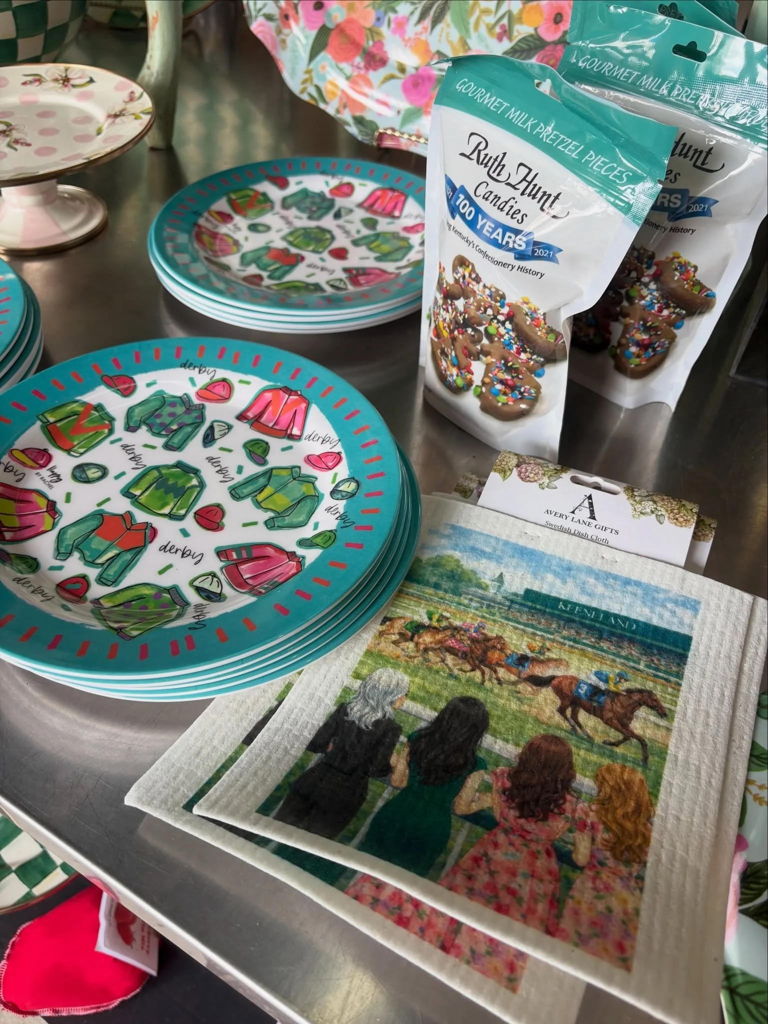 The countdown to the Kentucky Derby is on, and we&rsquo;ve got everything you need to serve up a winning spread 🏇✨

From festive plates to the cutest themed dish cloths, plus sweet treats that are almost too pretty to eat, it&rsquo;s all here and re