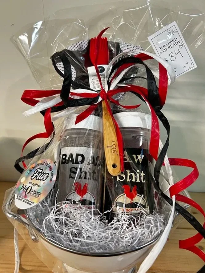 STRAIN &amp; SEASON KITCHEN SET
$84.00

For the dad who knows his way around the kitchen, a go-to lineup that makes everyday cooking easier, faster, and way more flavorful! 

https://www.bbqandmore.biz/fabulous-bundles/p/4b2dvbd97qkgsslsx53y2mesu6zqg