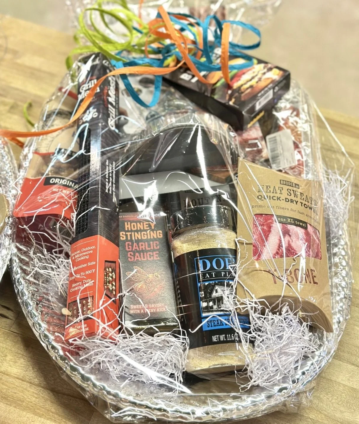 PADUCAH, KENTUCKY -MAIN STREET GRILL MASTER BASKET

Paducah, Kentucky Main Street Grill Master Basket

Two favorite Main Street flavors. One seriously great grilling basket.

The Main Street Grill Master Basket brings together some of our favorite lo