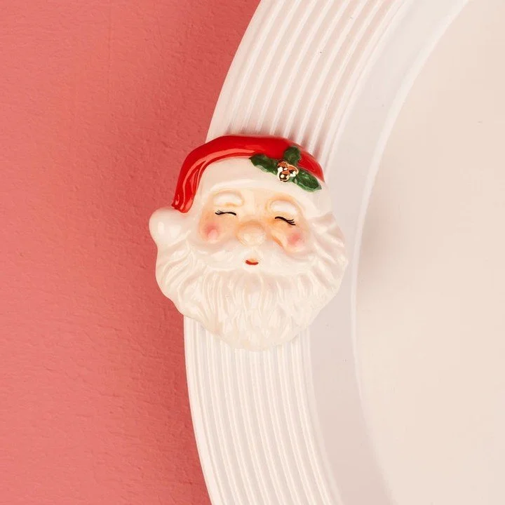 Meet Jolly Old Soul, the newest Nora Fleming mini featuring a vintage-inspired Santa face and the warmest holiday charm. It brings back those childhood memories of waiting for Santa and wondering what Christmas morning would bring. 🎄✨

A timeless li