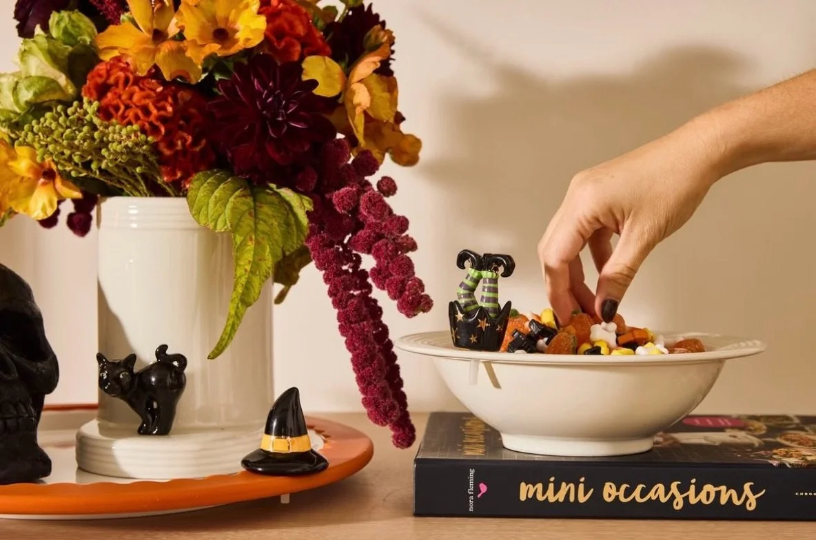 LET&rsquo;S SETTLE A VERY IMPORTANT HALLOWEEN QUESTION! 

When it comes to Halloween treats, are you reaching for the chocolate first, or are you all about the fruity candy?

🍫 TEAM CHOCOLATE
🍭 TEAM FRUITY

Tell us your team in the comments! And bo