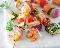 #12 GARLIC BUTTER SHRIMP & VEGGIE SKEWERS