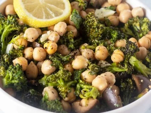 #5 LEMONY ROASTED CHICKPEAS & BROCCOLI