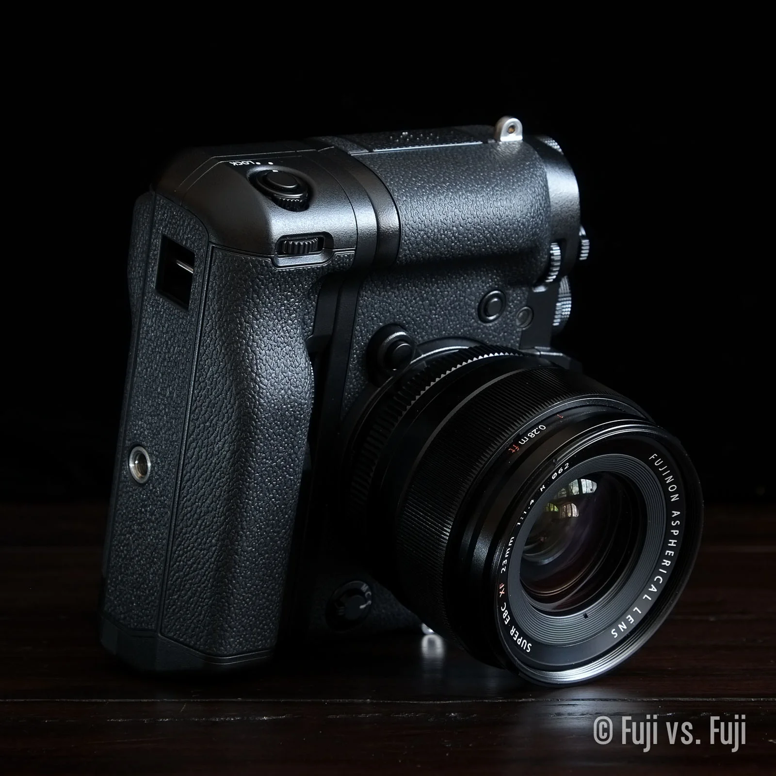Once something a little heavier like the Fujifilm XF 23mm ƒ/1.4 is on there, you’ll need to leave the camera.