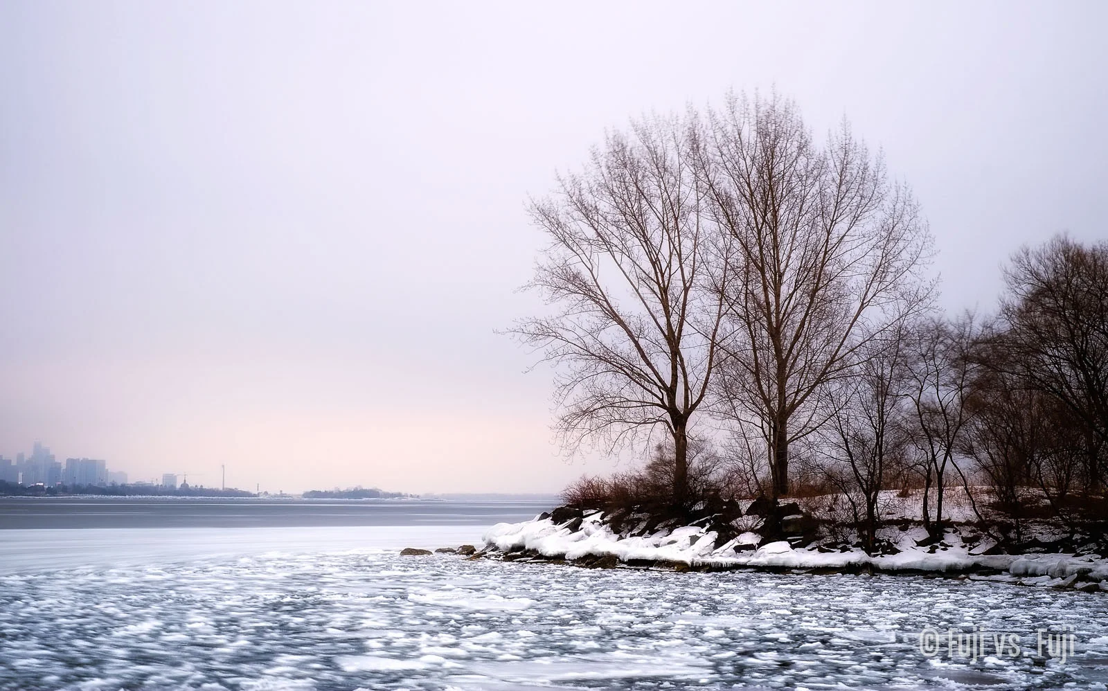 Fuji Fujifilm X-T1 vs X-E1 long exposure.jpg