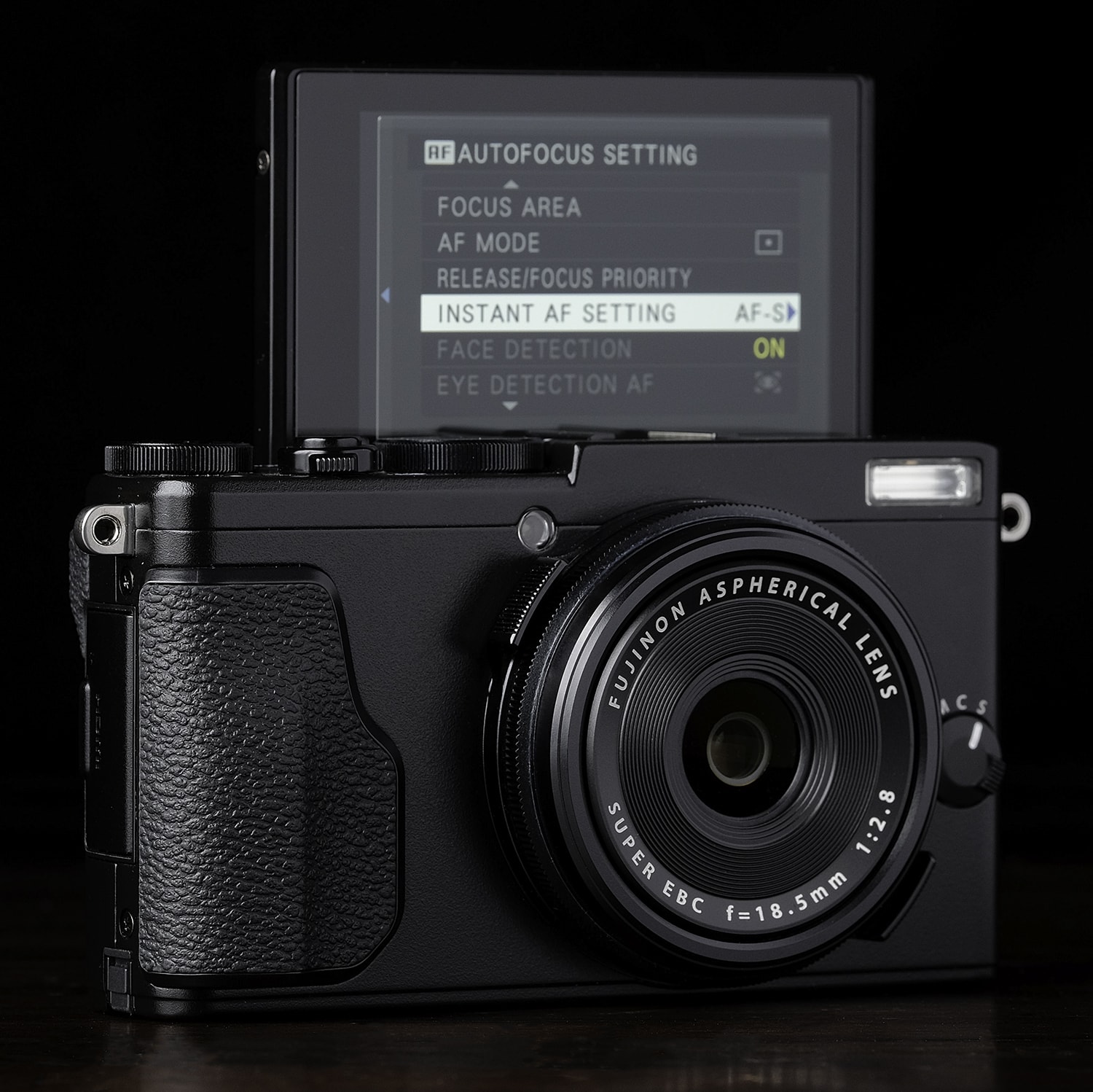 Fujifilm X70 Review — Fuji vs. Fuji