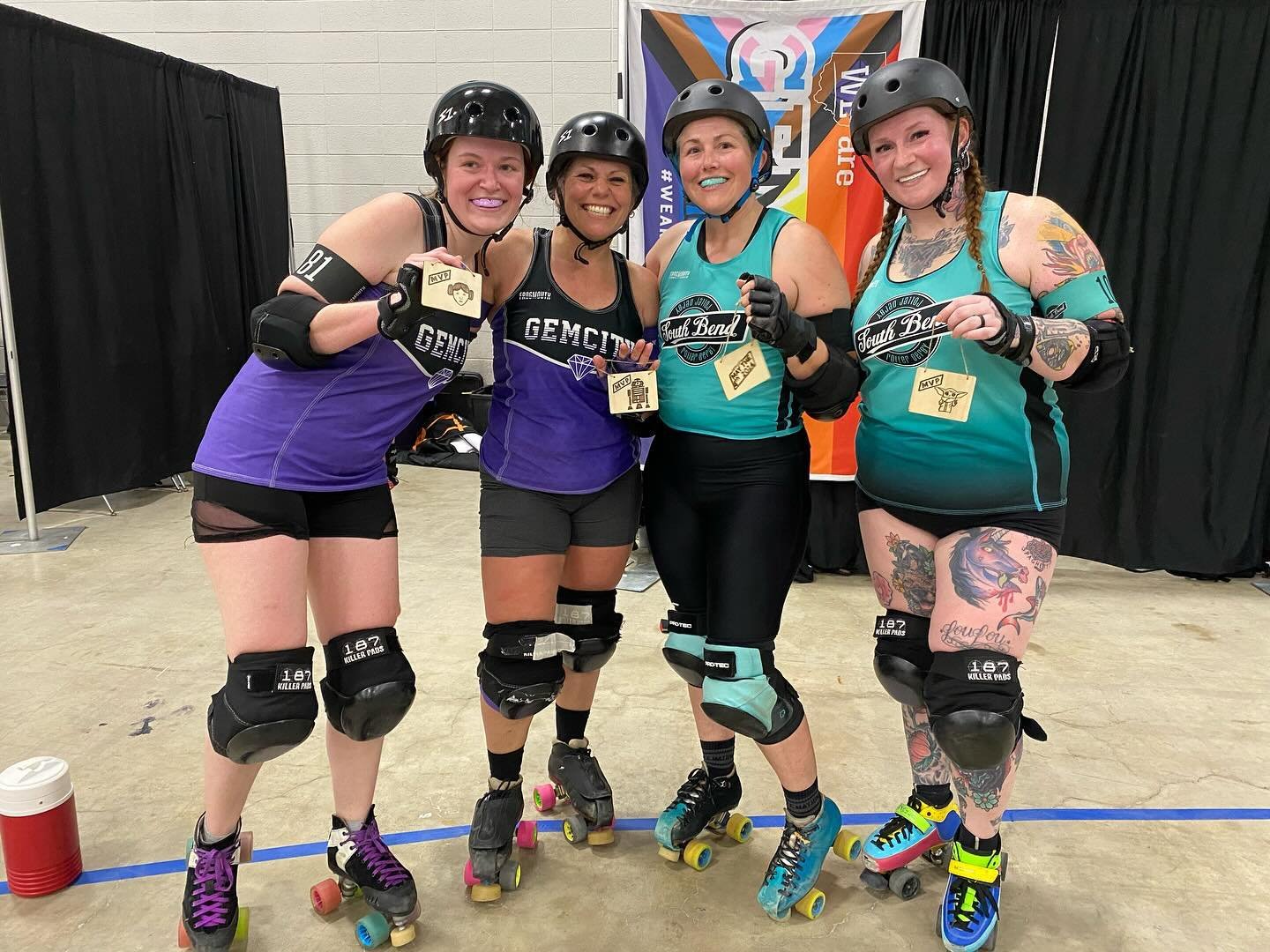 After a hard fought game, SBRD takes the win over @gemcityrollerderby! Thank you so much for such a fun game GCRD!! We had a blast skating with you all 🖤💙🖤💙 Congratulations to our MVPs - Alotta Pushie and Smash Bandicute!