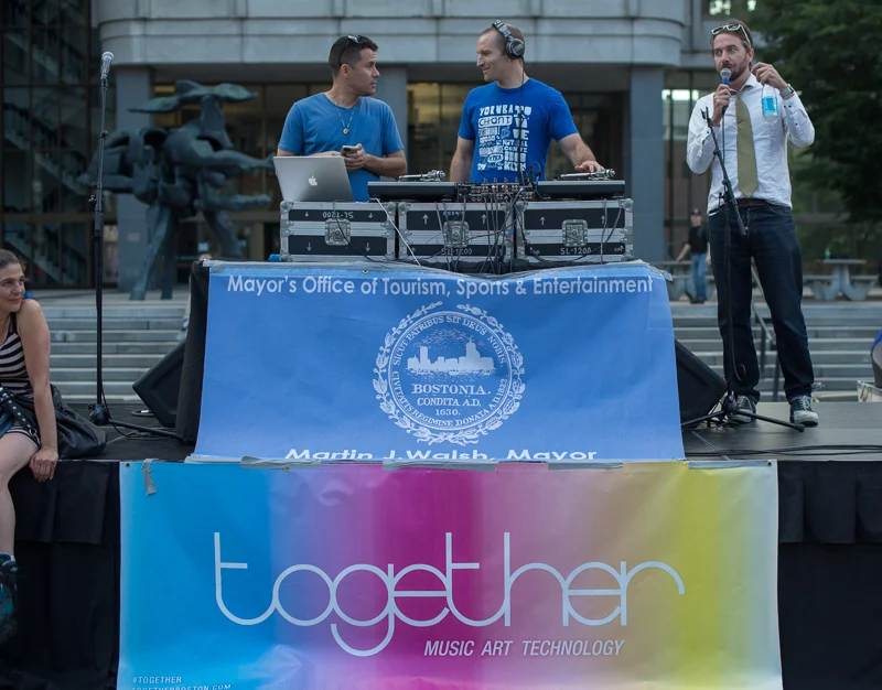 donnasummer-tribute-bostoncityhall-53.jpg
