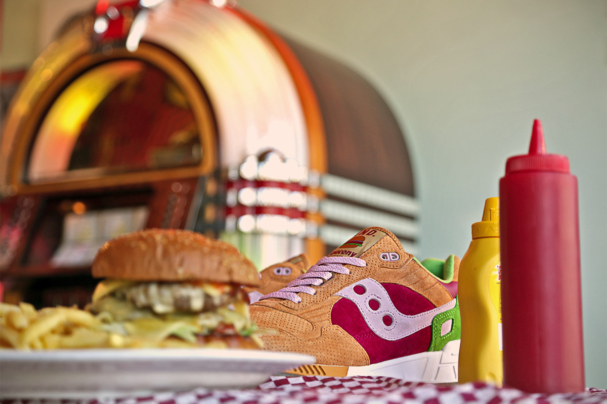 END x Saucony Shadow 5000 "Burger"