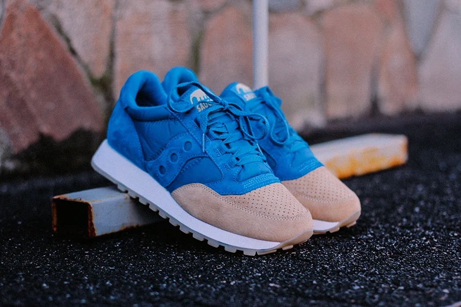 Anteater x Saucony Jazz original "Sea and sand". 