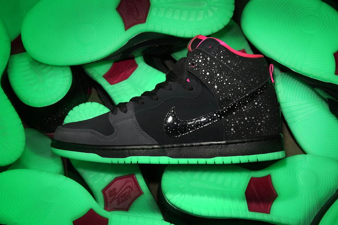 Perimer x Nike SB Dunk "Northern Lights"