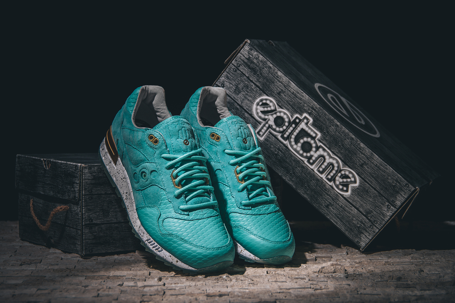 x Saucony Shadow 5000 “Righteous One 