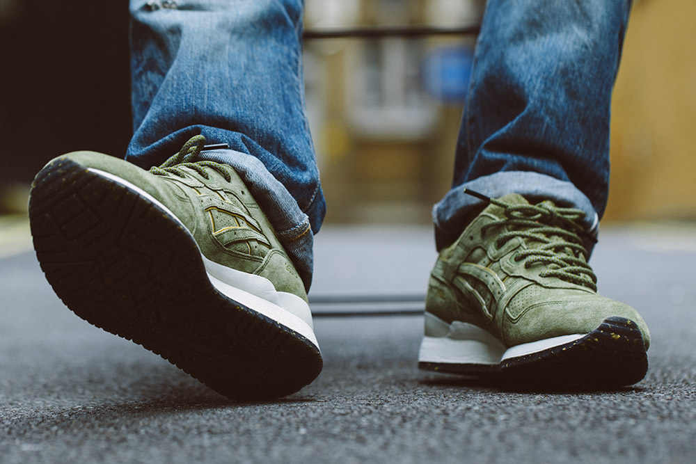 closer at the x Asics Gel Lyte III "Squad". — Oslo Sneaker Fest